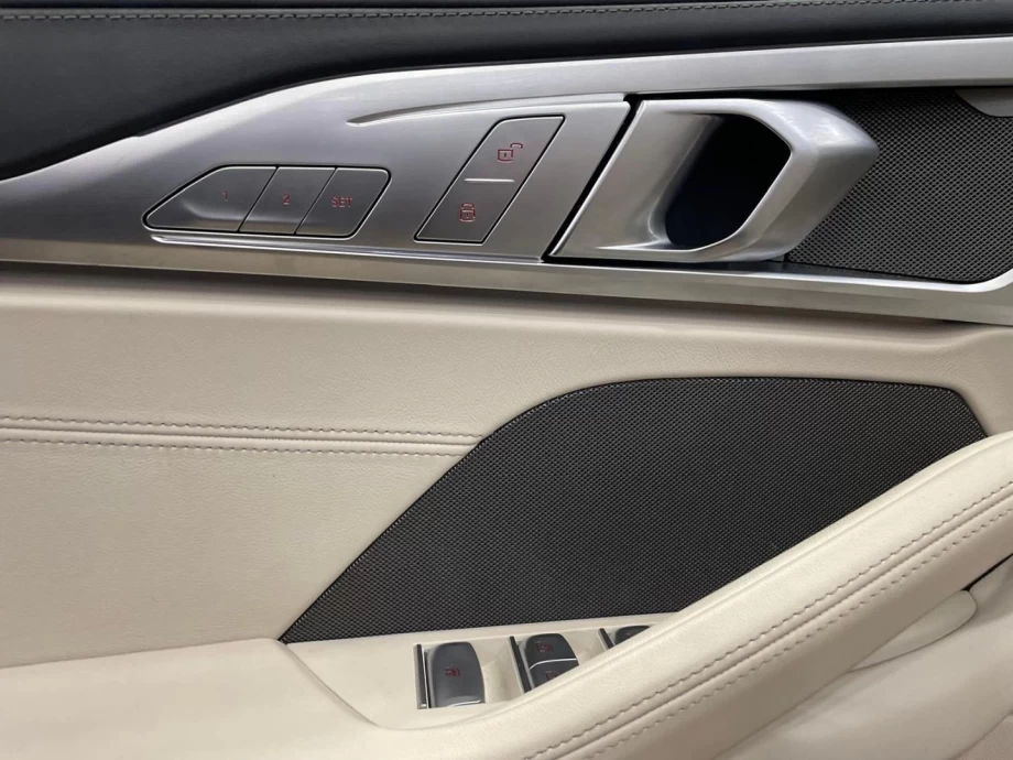 BMW Serie 8 840i PACK M