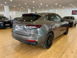 MASERATI Levante GT L4 330CV HybridGasolina AWD