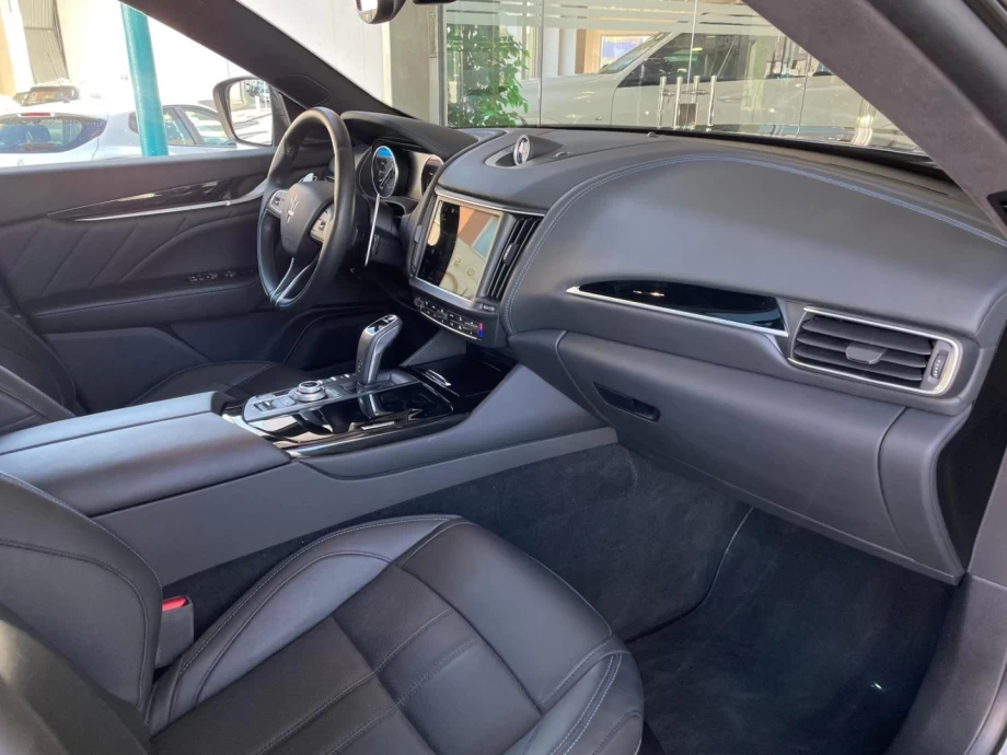 MASERATI Levante GT L4 330CV HybridGasolina AWD