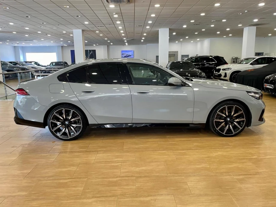 BMW Serie 5 520D PACK M