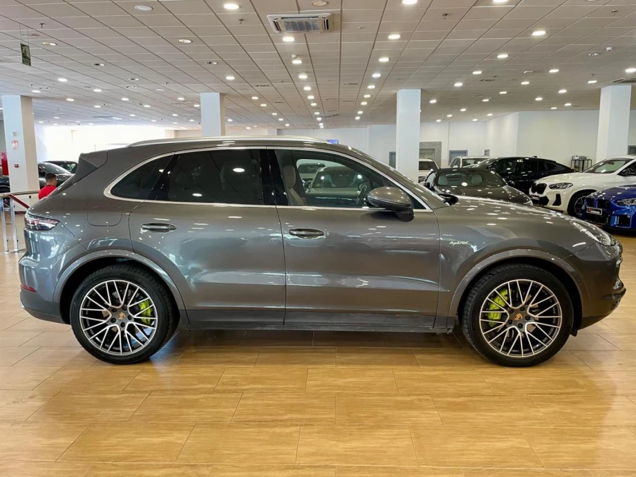 PORSCHE Cayenne EHybrid