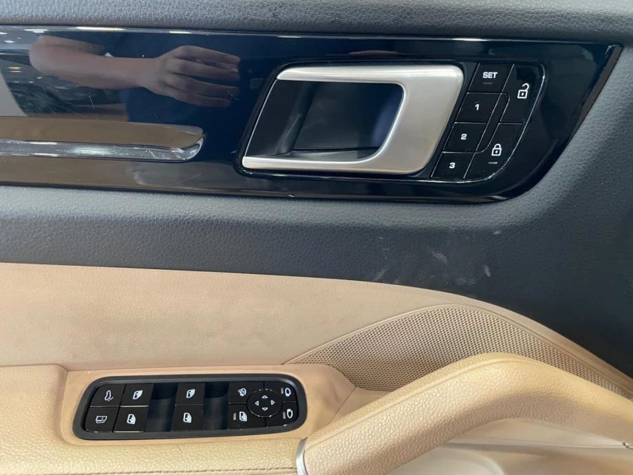 PORSCHE Cayenne EHybrid