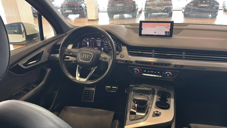 AUDI Q7 3.0 TDI quattro tiptronic S-LINE 7 PLAZAS