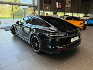 PORSCHE Panamera GTS