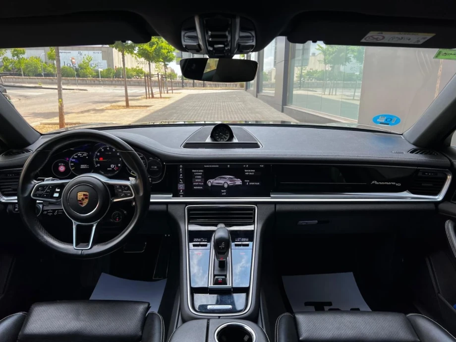 PORSCHE Panamera 10 Anniversary