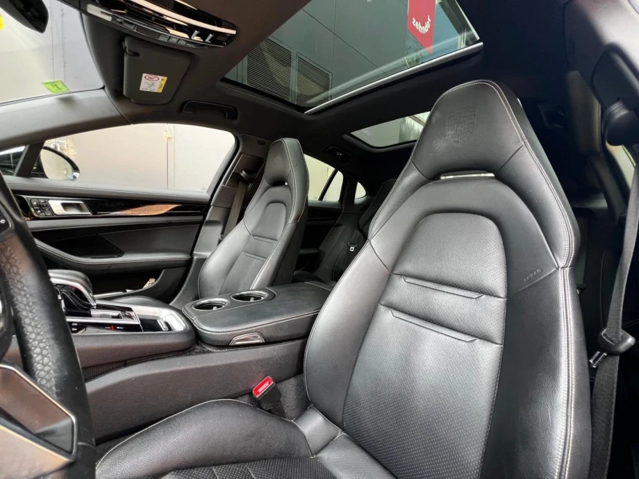 PORSCHE Panamera 10 Anniversary