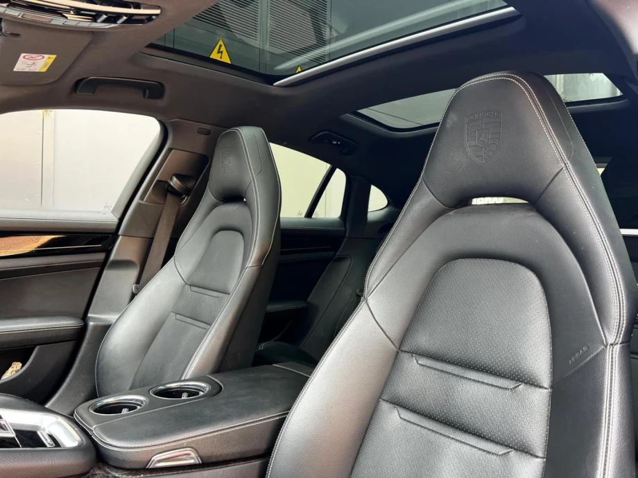 PORSCHE Panamera 10 Anniversary