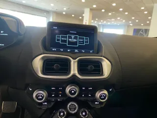 ASTON MARTIN Vantage 4.0 V8