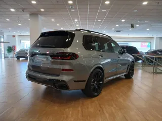 BMW X7 M60i xDrive