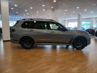 BMW X7 M60i xDrive