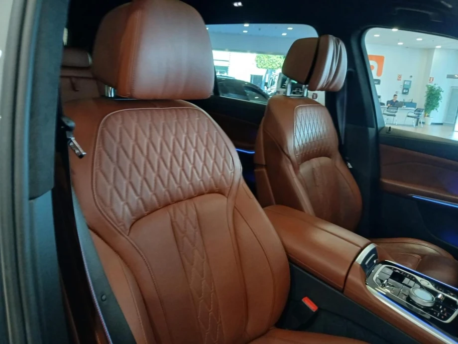 BMW X7 M60i xDrive