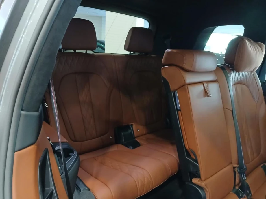 BMW X7 M60i xDrive