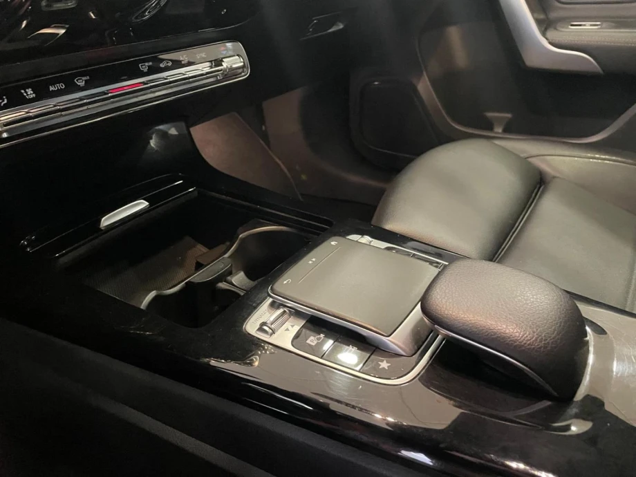 MERCEDES CLASE A180d